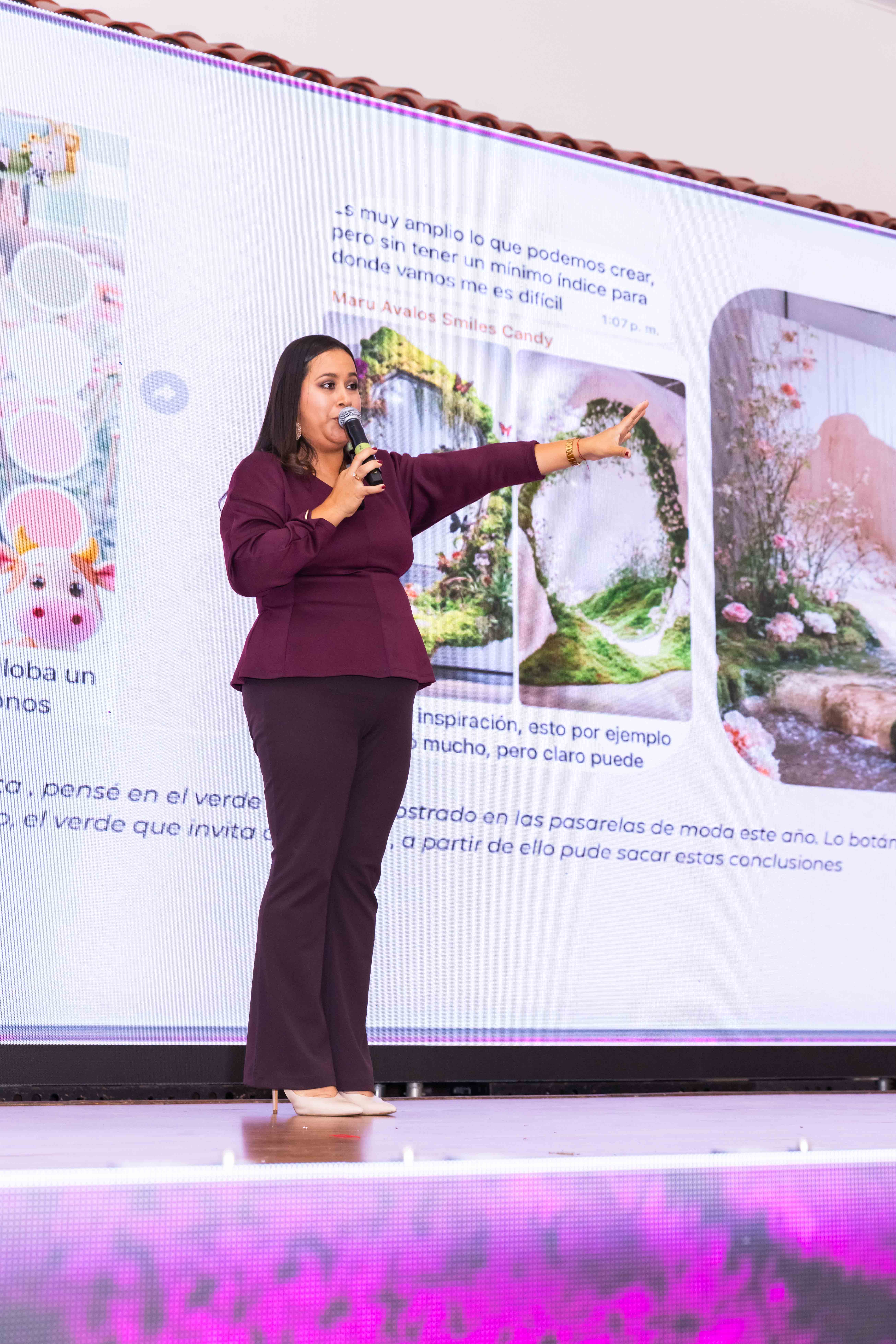 Corazón de Melon Fiestas, invitada especial de R-evolución Orlando, entre sus arreglos florales